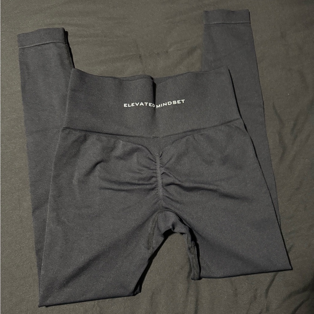 Elevated Mindset Leggings - Size S